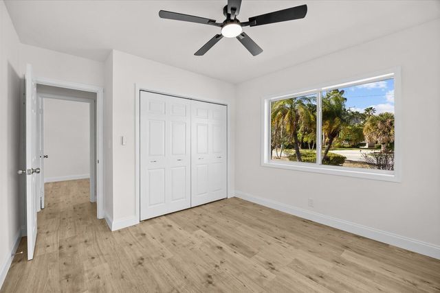 800 SE 13th Court, Deerfield Beach, FL 33441