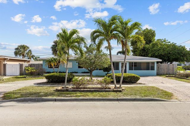 800 SE 13th Court, Deerfield Beach, FL 33441