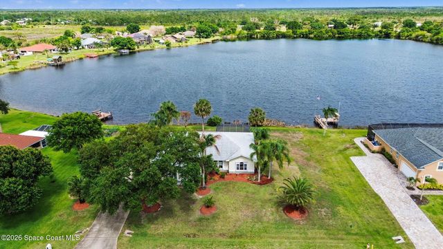 345 Lake View Lane, Palm Bay, FL 32909