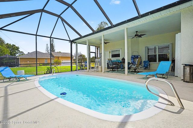 345 Lake View Lane, Palm Bay, FL 32909