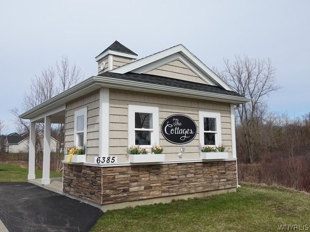 6385 Boston State Road 45, Hamburg, NY 14075