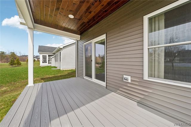 6385 Boston State Road 45, Hamburg, NY 14075