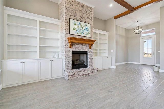 4211 Crest Lane, Elgin, OK 73538