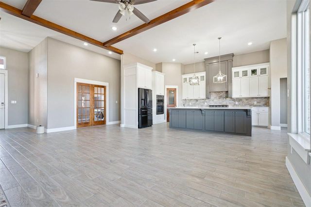 4211 Crest Lane, Elgin, OK 73538