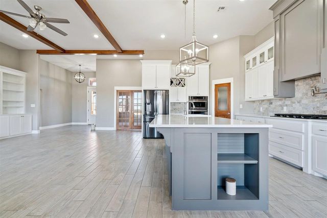 4211 Crest Lane, Elgin, OK 73538