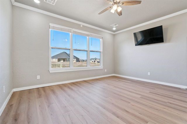 4211 Crest Lane, Elgin, OK 73538