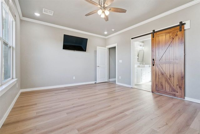 4211 Crest Lane, Elgin, OK 73538