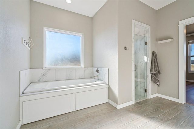 4211 Crest Lane, Elgin, OK 73538