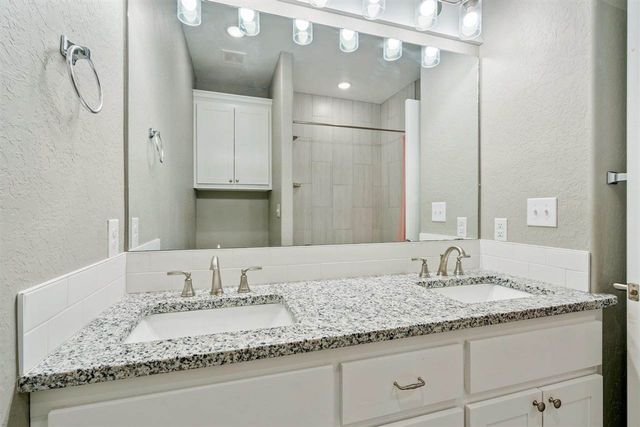 4211 Crest Lane, Elgin, OK 73538