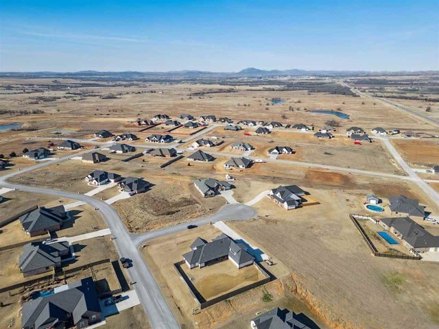 4211 Crest Lane, Elgin, OK 73538