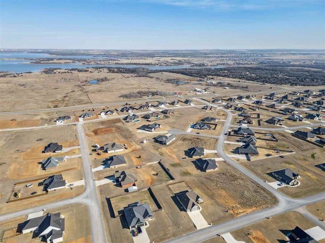 4211 Crest Lane, Elgin, OK 73538