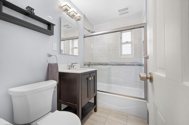 25312 60th Ave Lowr, New York City, NY 11362