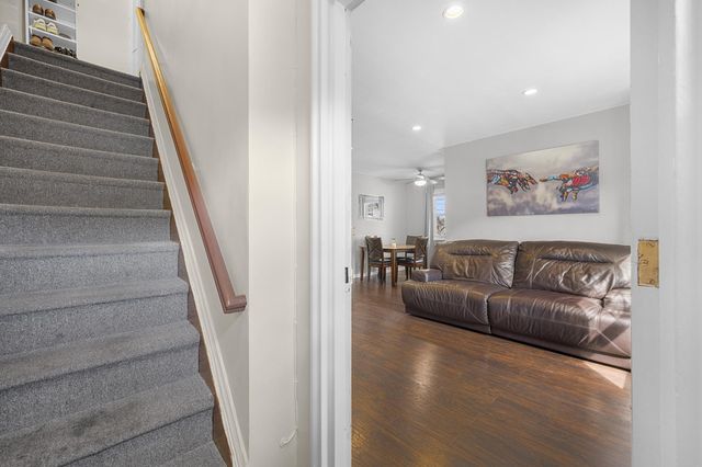 25312 60th Ave Lowr, New York City, NY 11362