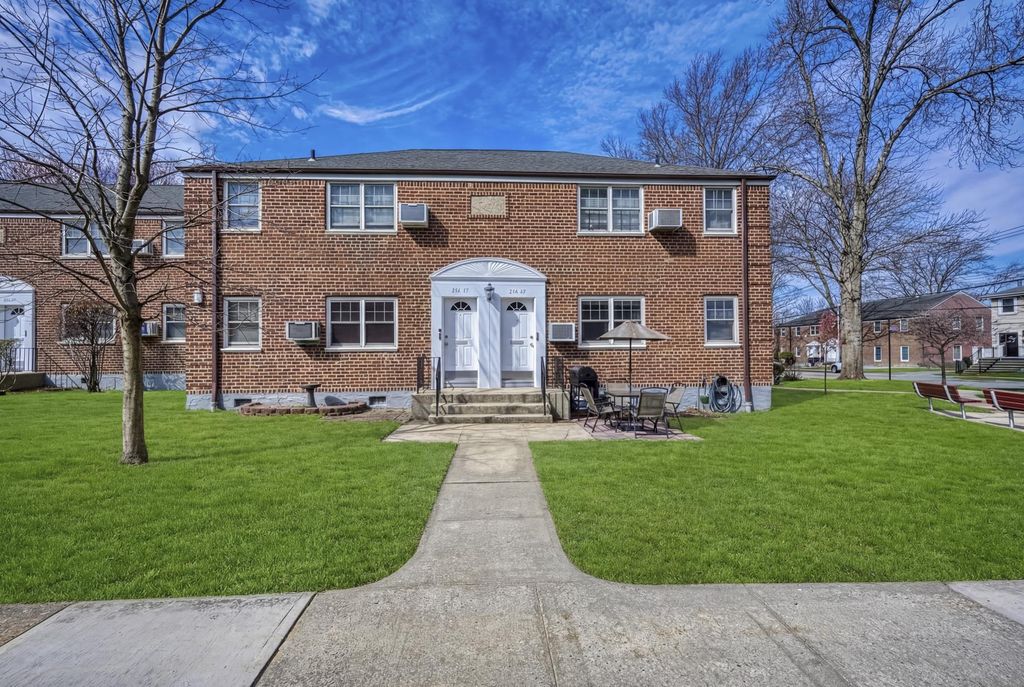 25312 60th Ave Lowr, New York City, NY 11362