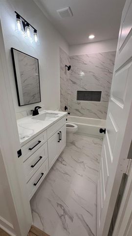 403 Arizona Street, La Porte, TX 77571