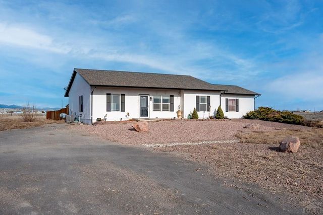 995 N Matt Drive, Pueblo, CO 81007