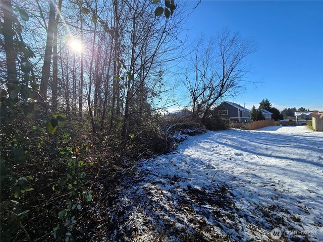 137 XX SE 202nd Place, Kent, WA 98042