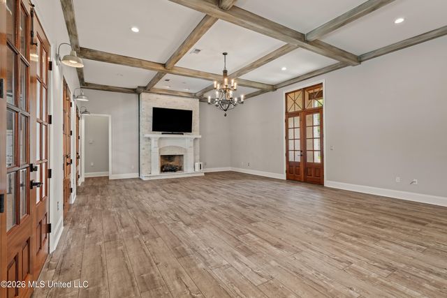 25 Sunset Hill, Hattiesburg, MS 39402