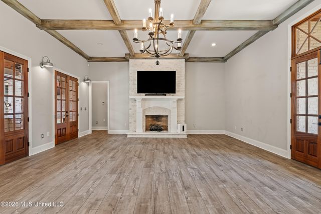 25 Sunset Hill, Hattiesburg, MS 39402