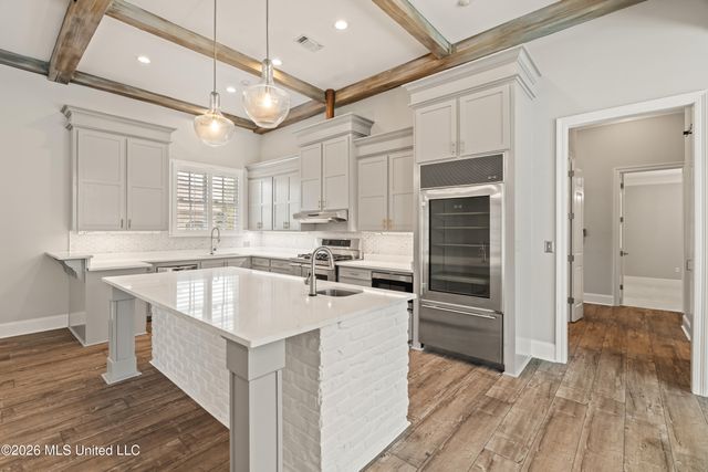 25 Sunset Hill, Hattiesburg, MS 39402