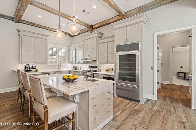 25 Sunset Hill, Hattiesburg, MS 39402