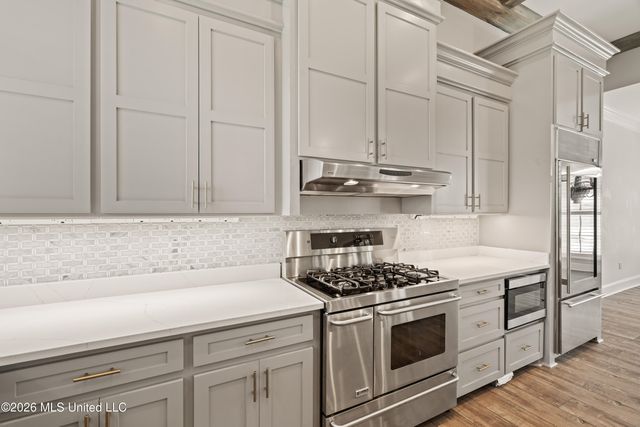 25 Sunset Hill, Hattiesburg, MS 39402