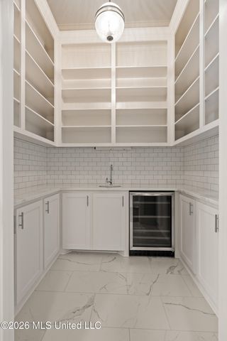 25 Sunset Hill, Hattiesburg, MS 39402