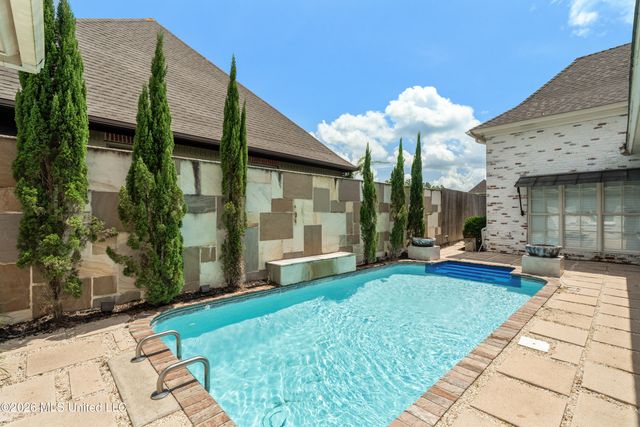 25 Sunset Hill, Hattiesburg, MS 39402