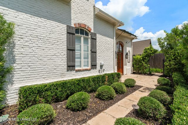 25 Sunset Hill, Hattiesburg, MS 39402