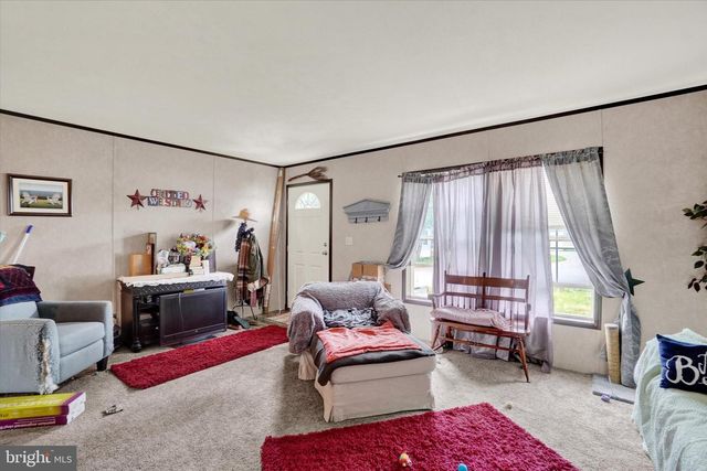 55 BIRCH LN, Columbia, PA 17512