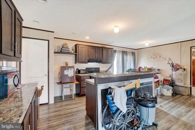 55 BIRCH LN, Columbia, PA 17512