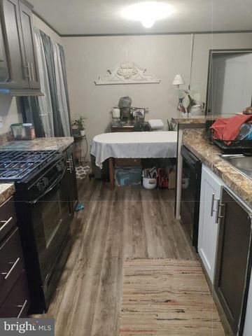 55 BIRCH LN, Columbia, PA 17512
