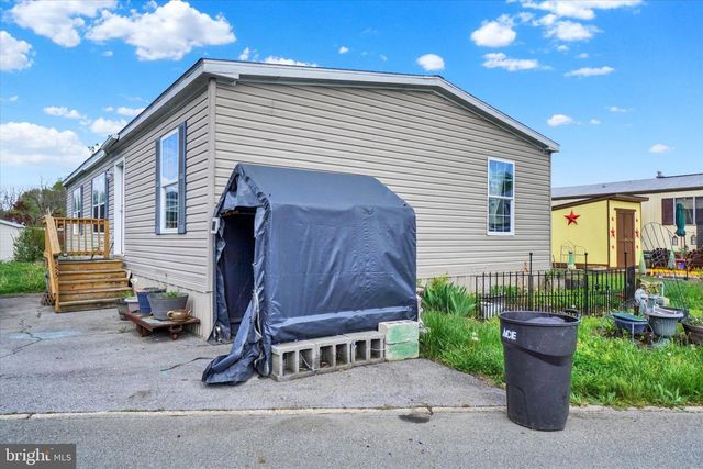 55 BIRCH LN, Columbia, PA 17512