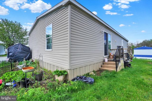 55 BIRCH LN, Columbia, PA 17512