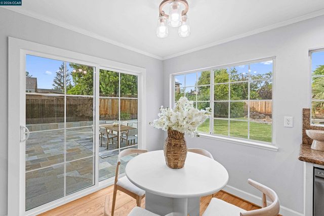 2411 Skylark Way, Pleasanton, CA 94566
