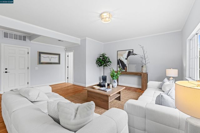 2411 Skylark Way, Pleasanton, CA 94566