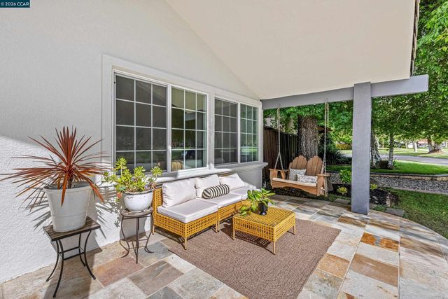 2411 Skylark Way, Pleasanton, CA 94566