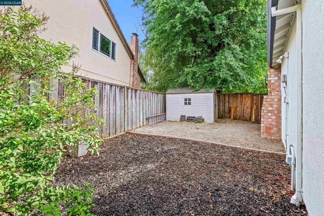 2411 Skylark Way, Pleasanton, CA 94566
