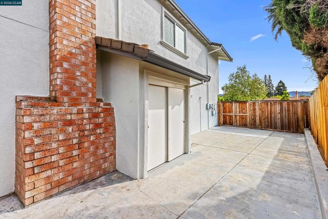 2411 Skylark Way, Pleasanton, CA 94566
