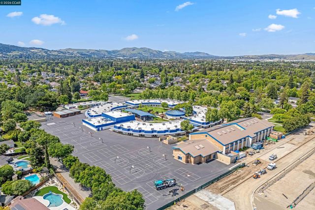 2411 Skylark Way, Pleasanton, CA 94566