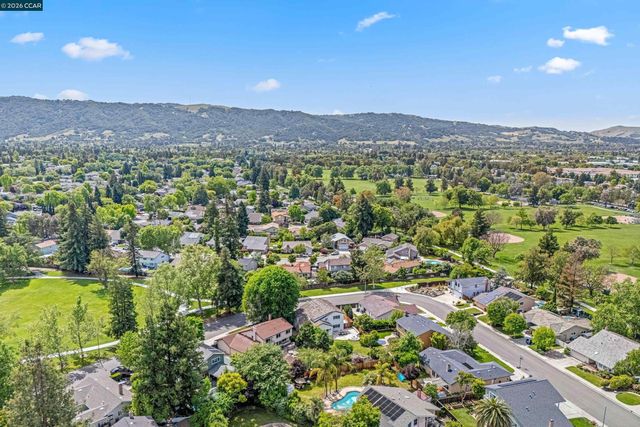 2411 Skylark Way, Pleasanton, CA 94566