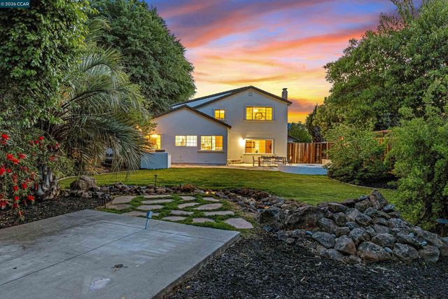2411 Skylark Way, Pleasanton, CA 94566