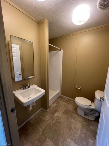 8086 Heck DR 14, North Fort Myers, FL 33917