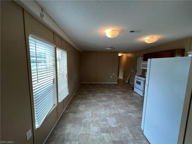 8086 Heck DR 14, North Fort Myers, FL 33917