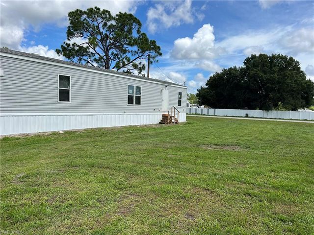 8086 Heck DR 14, North Fort Myers, FL 33917