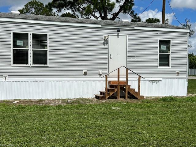 8086 Heck DR 14, North Fort Myers, FL 33917