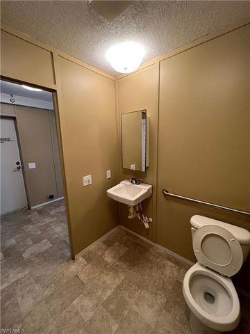 8086 Heck DR 14, North Fort Myers, FL 33917