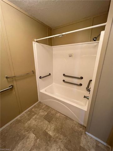 8086 Heck DR 14, North Fort Myers, FL 33917