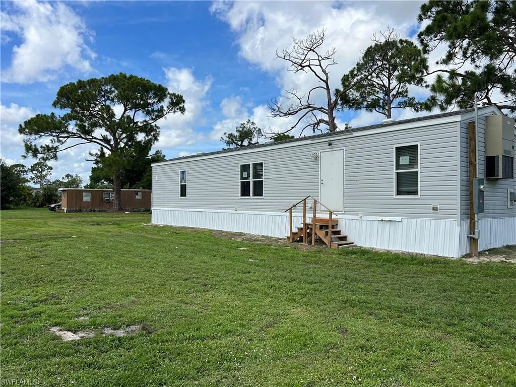 8086 Heck DR 14, North Fort Myers, FL 33917