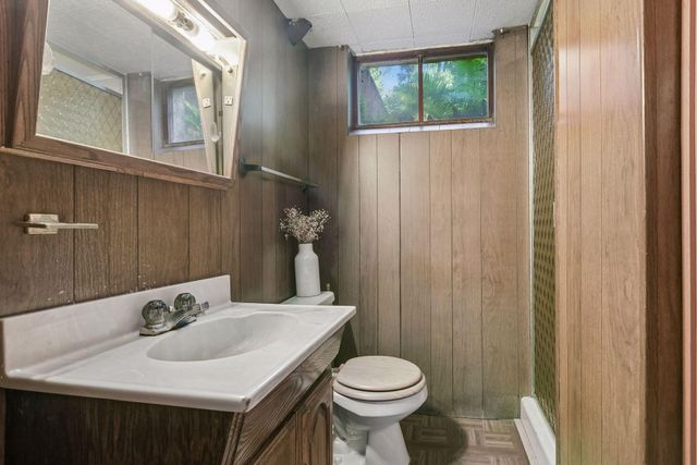 2356 Tophill Circle, Roseville, MN 55113
